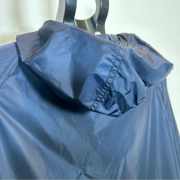 Hugo Boss “Chester” Dark Navy Windbreaker with Hide Away Hood, Size 42R - Picture 13 of 15